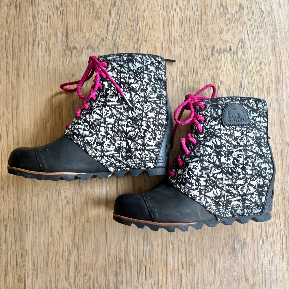 $160 SOREL Solar PDX Wedge Boots Wmns 10 Leather Black White Knit Hot Pink Laces - Picture 3 of 10